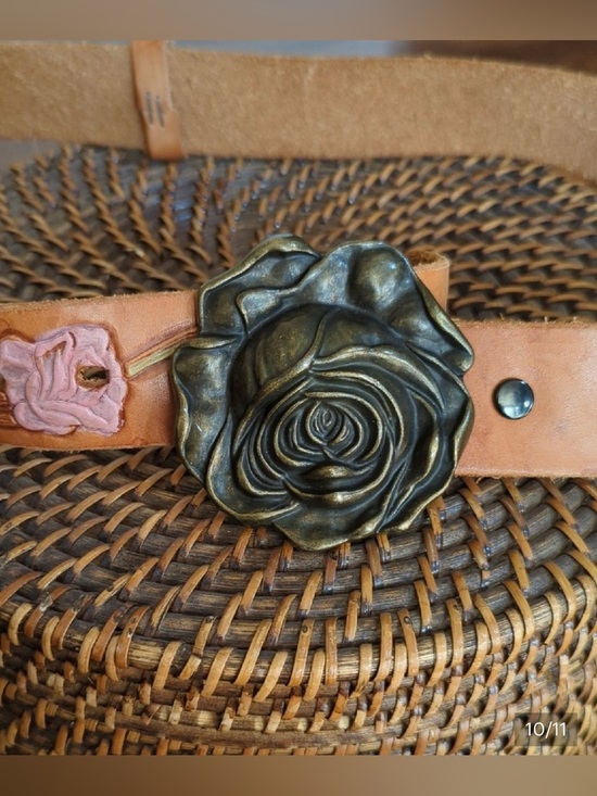 ESCADA Collaboration Women’s Hand Painted Tan Leather Belt Metal Rose Buckle 32 main image 13